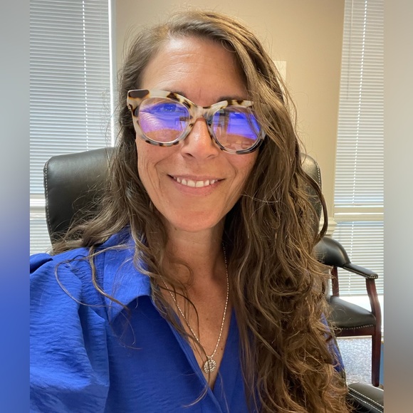 Poshaste’ OG Closet - Picture 16 of 16